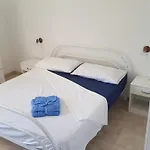 בית נופש Piscina 24 Posti Letto טורה דל'אורסו