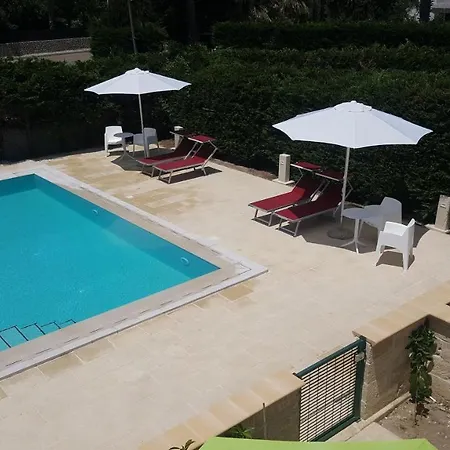 Piscina 24 Posti Letto Torre dell'Orso