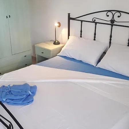 Piscina 24 Posti Letto