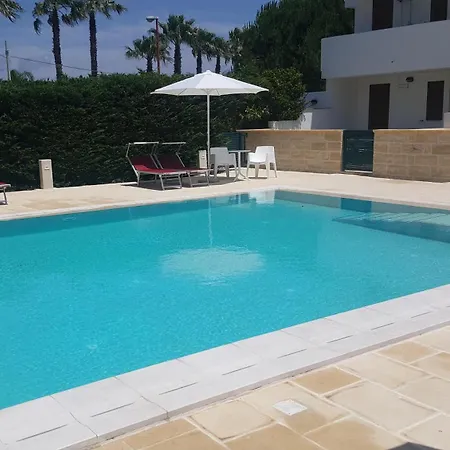 Piscina 24 Posti Letto *